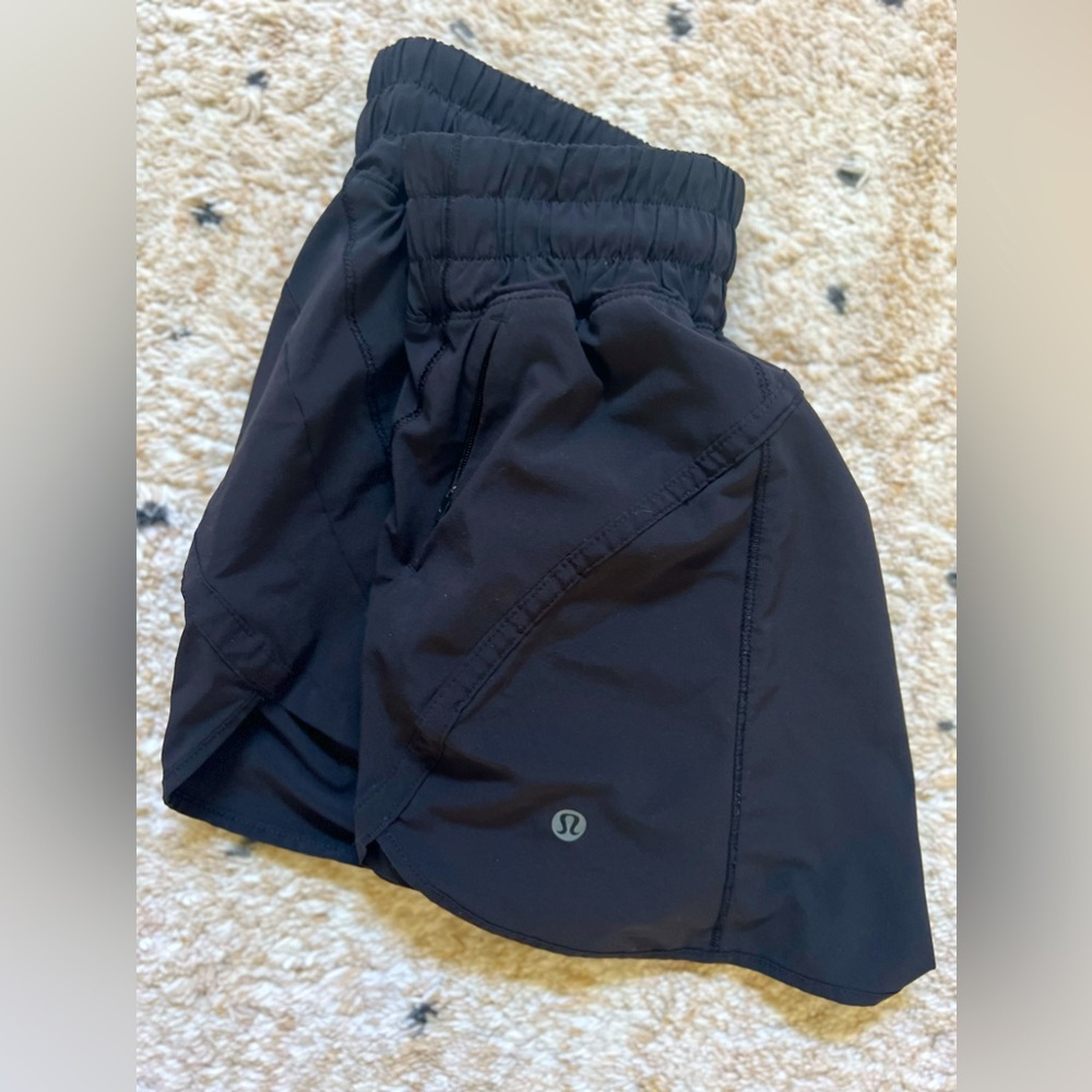 Lululemon TRACK THAT MID-RISE LINED SHORT 5"